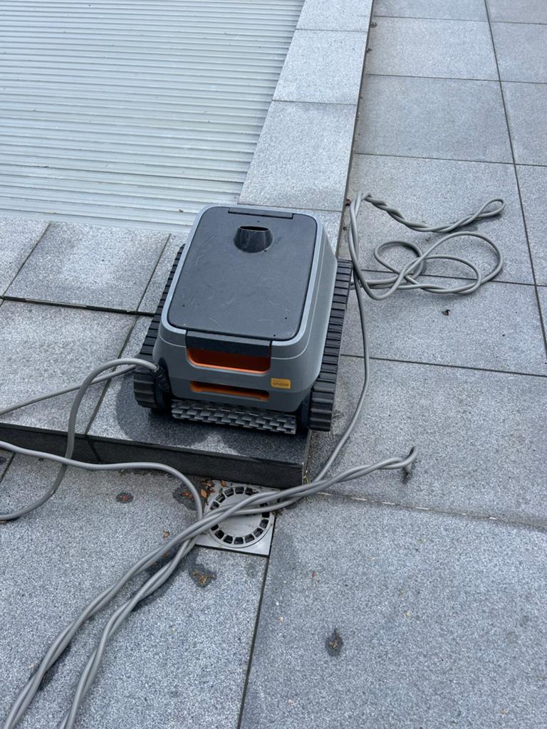 Zwembad robot, Tuin en Terras, Ophalen, Zo goed als nieuw