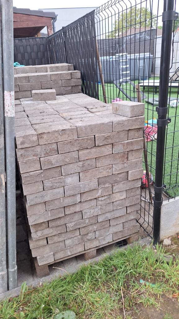+/- 1100 pavés en béton 22*11*7, Enlèvement, Béton, Briques