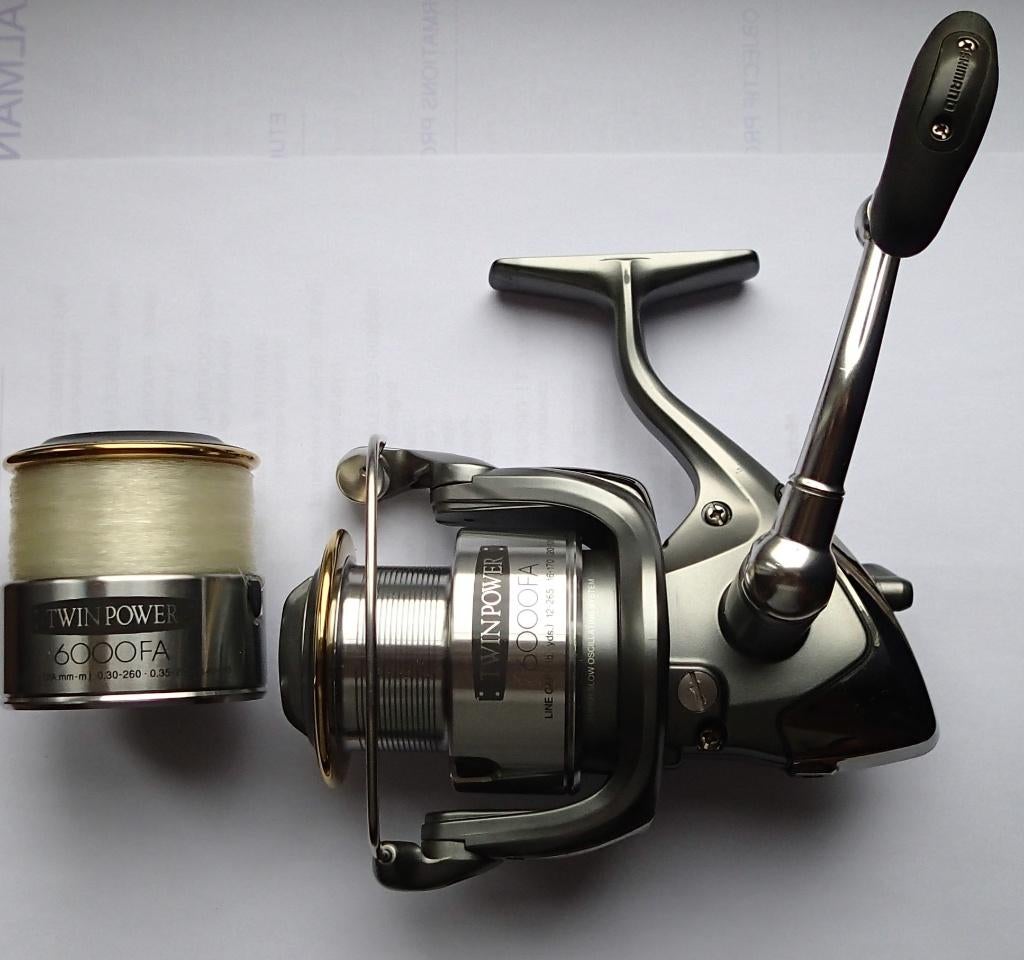 SHIMANO TWIN POWER 6000FA, Enlèvement ou Envoi, Comme neuf, Moulinet