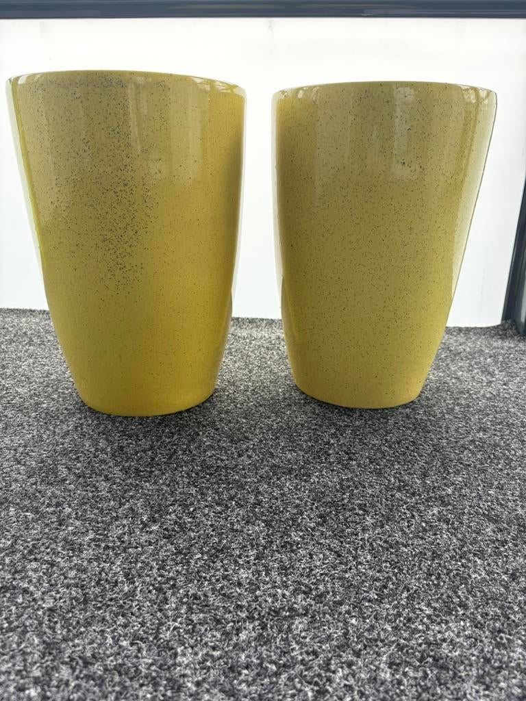 Twee groene bloempotten, Tuin en Terras, Ophalen, Gebruikt