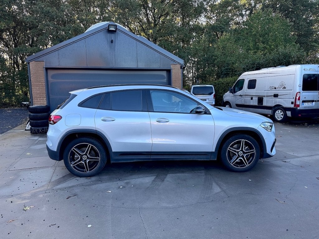 Mercedes GLA 250e AMG Hybrid, Dealer onderhouden, 4 cilinders, Bedrijf, 5 zetels