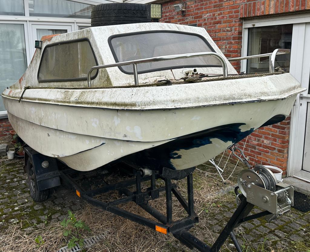 Bootje visserbootje op aanhangwagen, Watersport en Boten, Speedboten, Ophalen, 4 m, Gebruikt, Polyester