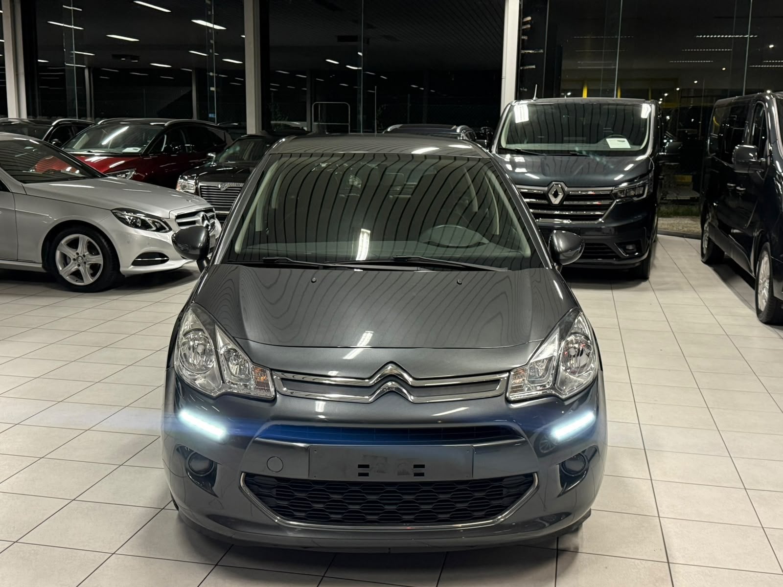 Citroen C3 1.2i Essence 60kW Euro 5b, Achat, Entreprise, https://public.car-pass.be/vhr/f3a19f56-bfea-4502-a43a-43eb95c3064a, Boîte manuelle