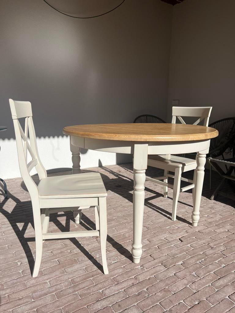 Eettafel grenen + 2 stoelen ‘cottage’, Ophalen, Rond, Zo goed als nieuw, Cottage stijl