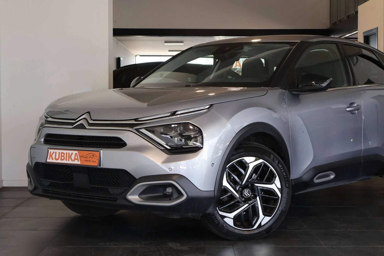 Citroën C4 C4 1.2 PureTech Shine TrekH Camera ACC Garantie*, Autos, Cuir, Euro 6, Entreprise, https://public.car-pass.be/vhr/03a515fb-2caa-4b73-aaed-6500df069a57