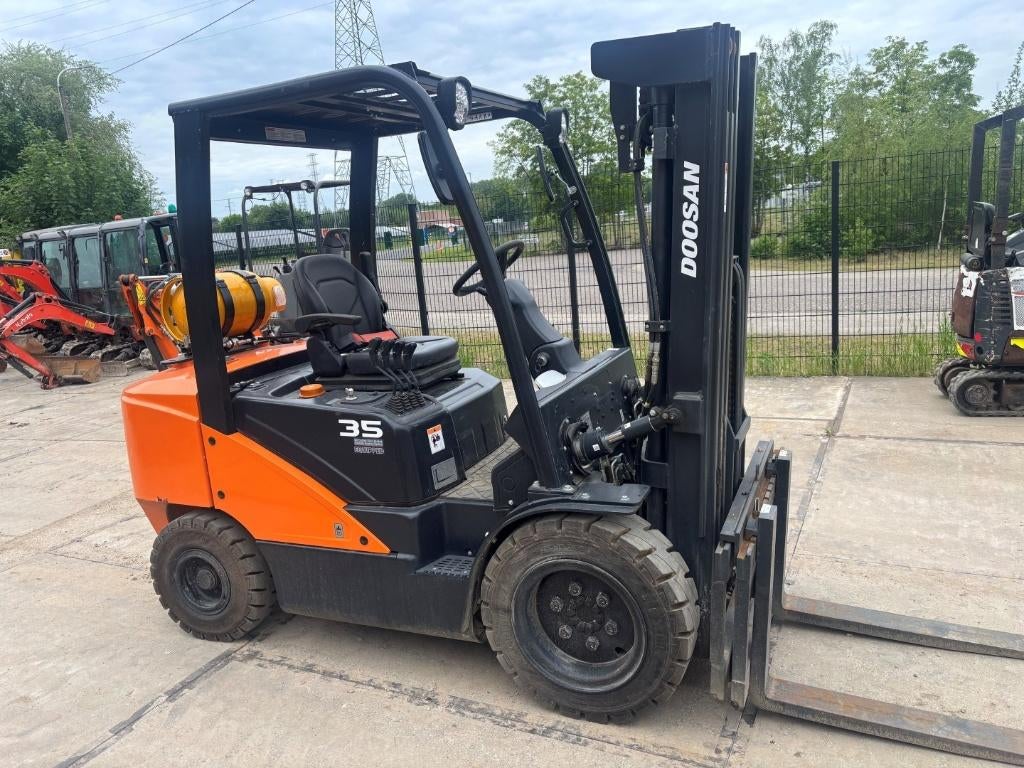 heftruck op gas Doosan G35 (250 uren), 3000 tot 4000 kg, Doosan, Heftruck, Ophalen