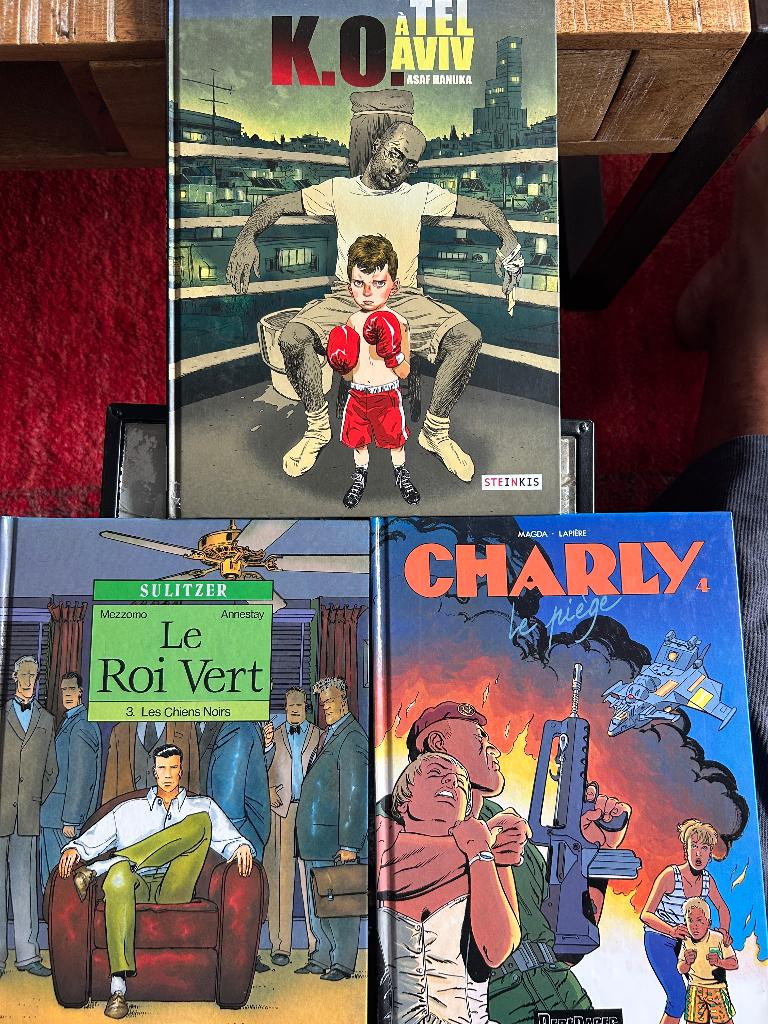 Lot 3 BD – K.O. à Tel Aviv + Charly + Le Roi Vert –, Plusieurs BD, Enlèvement ou Envoi, Comme neuf, Divers auteurs