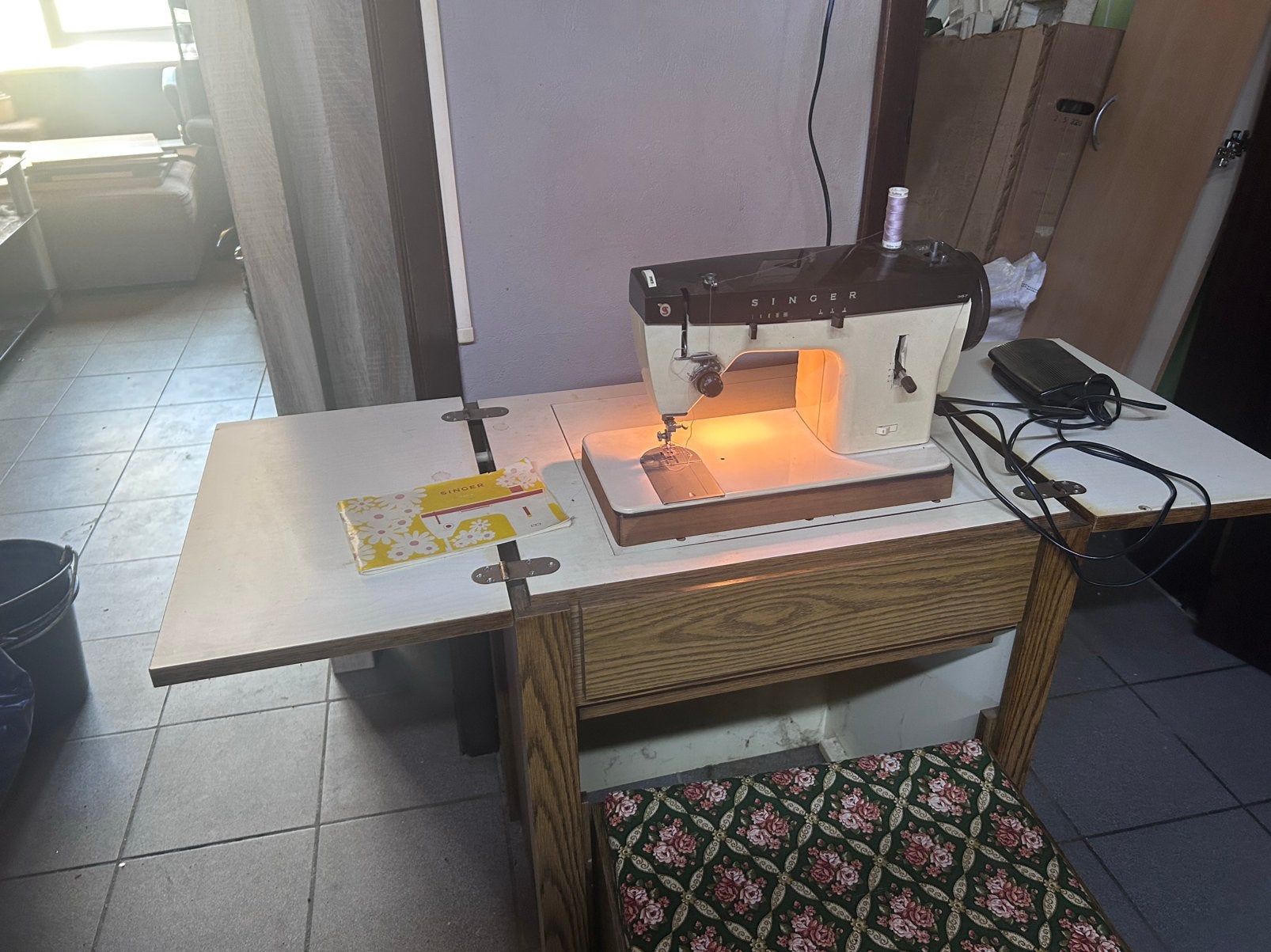 Vintage Singer naaimachine met originele kast – model 367, Hobby en Vrije tijd, Ophalen