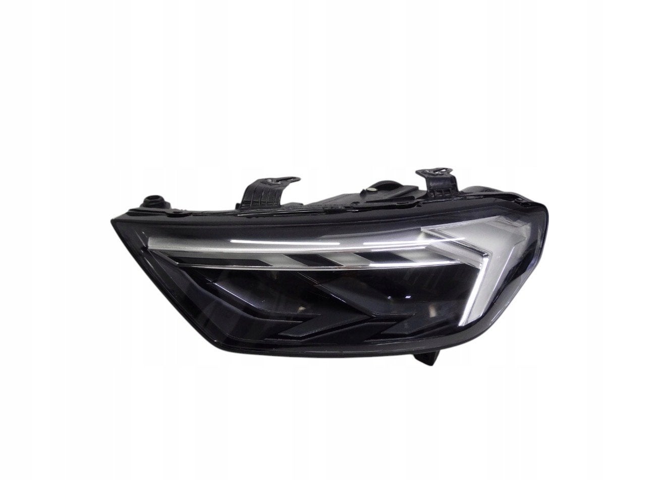 Phare Audi A1 82A FULL LED Gauche Original 82A941033D, AUDI AG, Auto-Union-Strasse 1
85045  Ingolstadt, DE, Audi, Utilisé