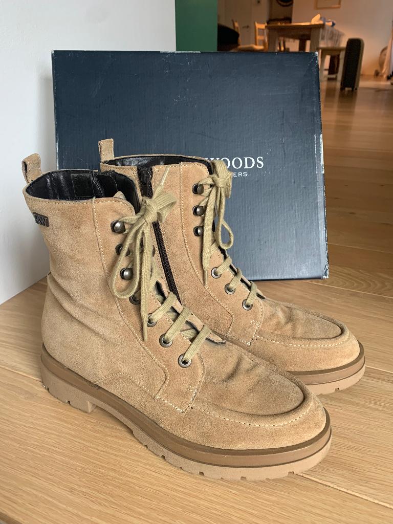 Bottines River Woods en daim camel avec fermeture à lacets, Enlèvement ou Envoi, Comme neuf, Boots et Botinnes, Autres couleurs