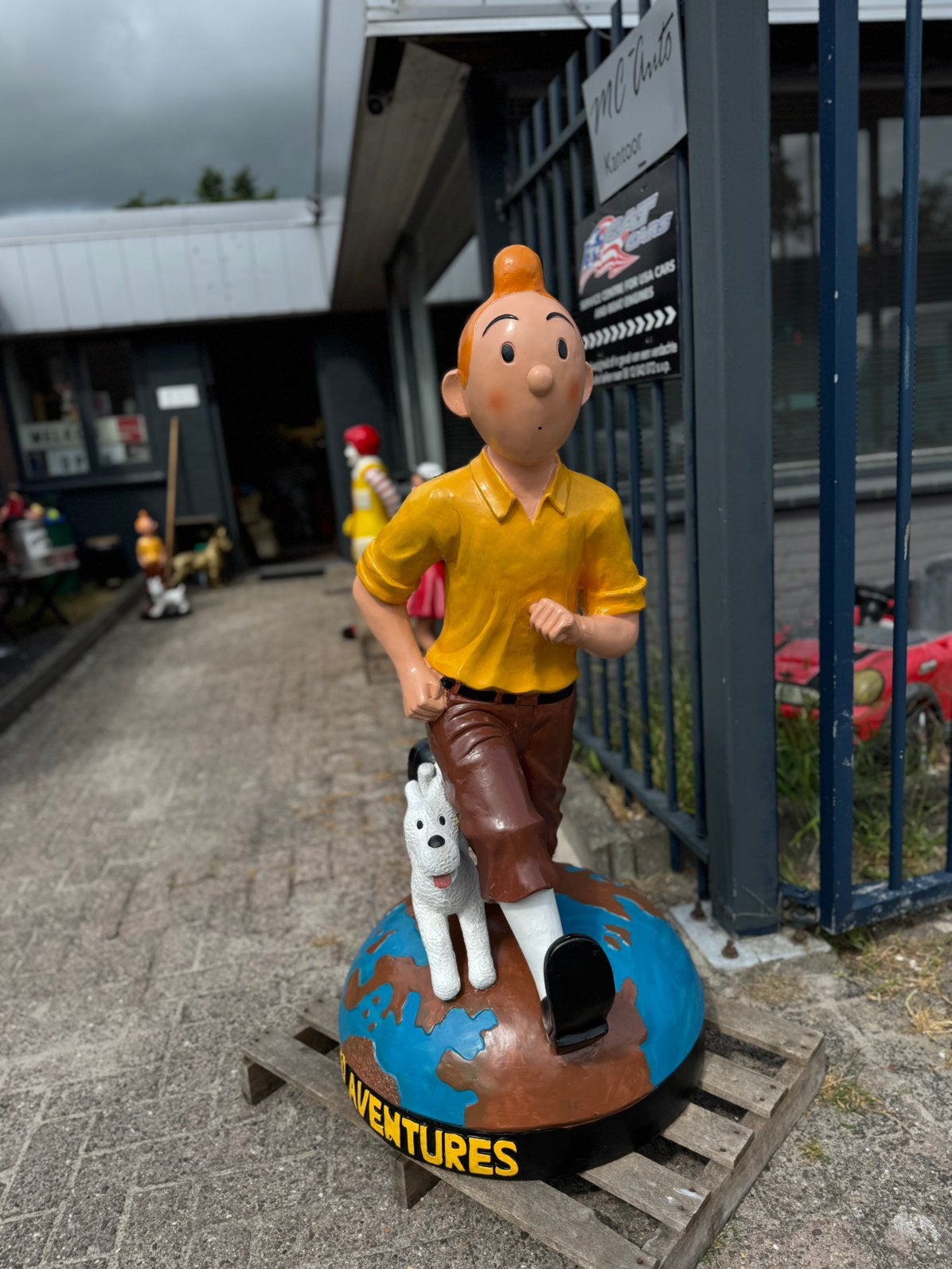 Groot Kuifje en Bobby beeld XL, Verzamelen, Beelden en Beeldjes, Ophalen, Gebruikt, Mens