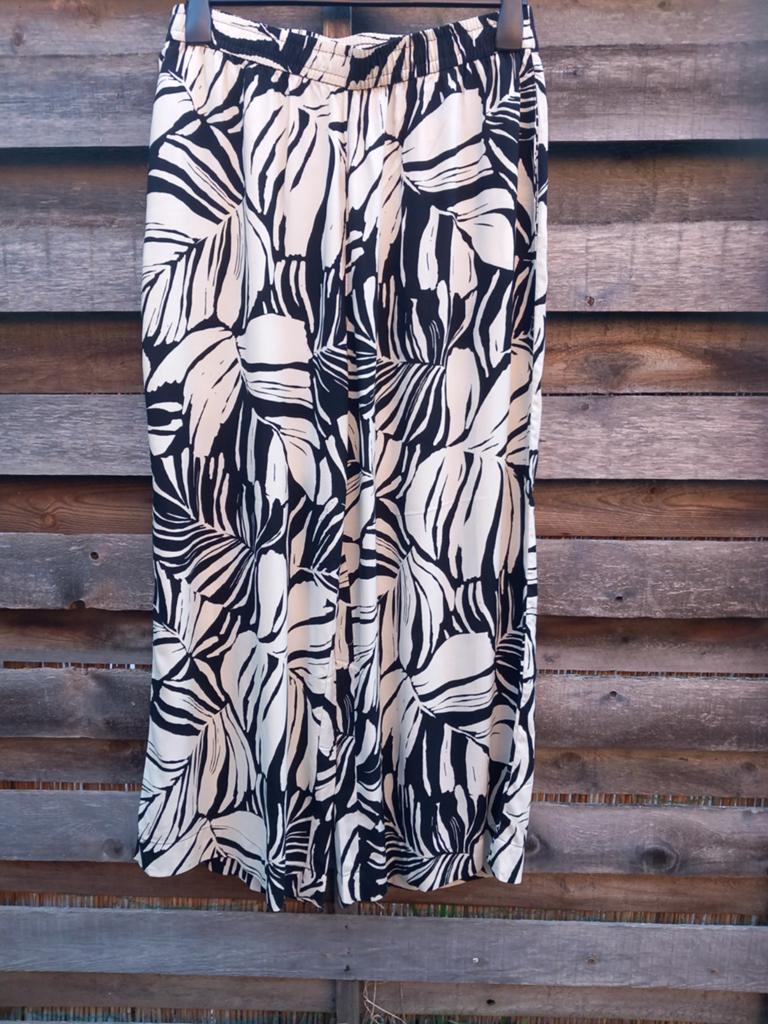Losse broek maat 42, C&A, Ophalen, Nieuw, Maat 42/44 (L)