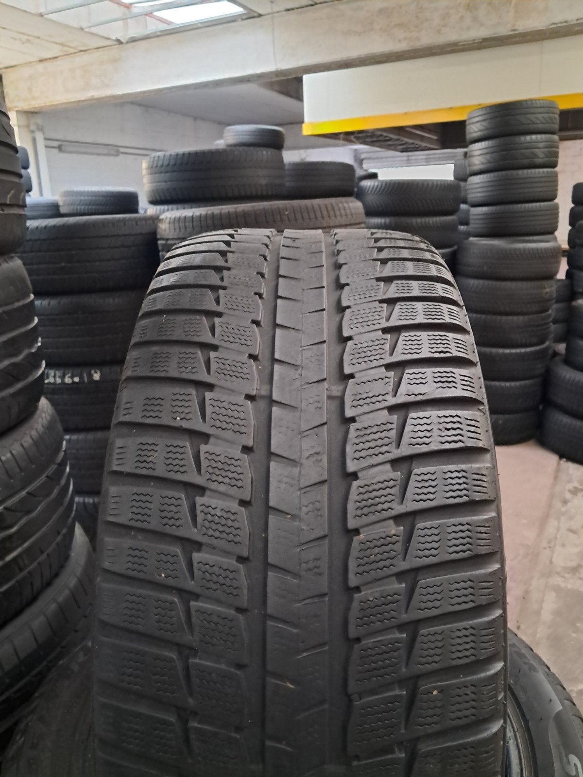 22555r18 225 55 r18 225/55/r18 FALKEN Hiver avec montage, Enlèvement ou Envoi