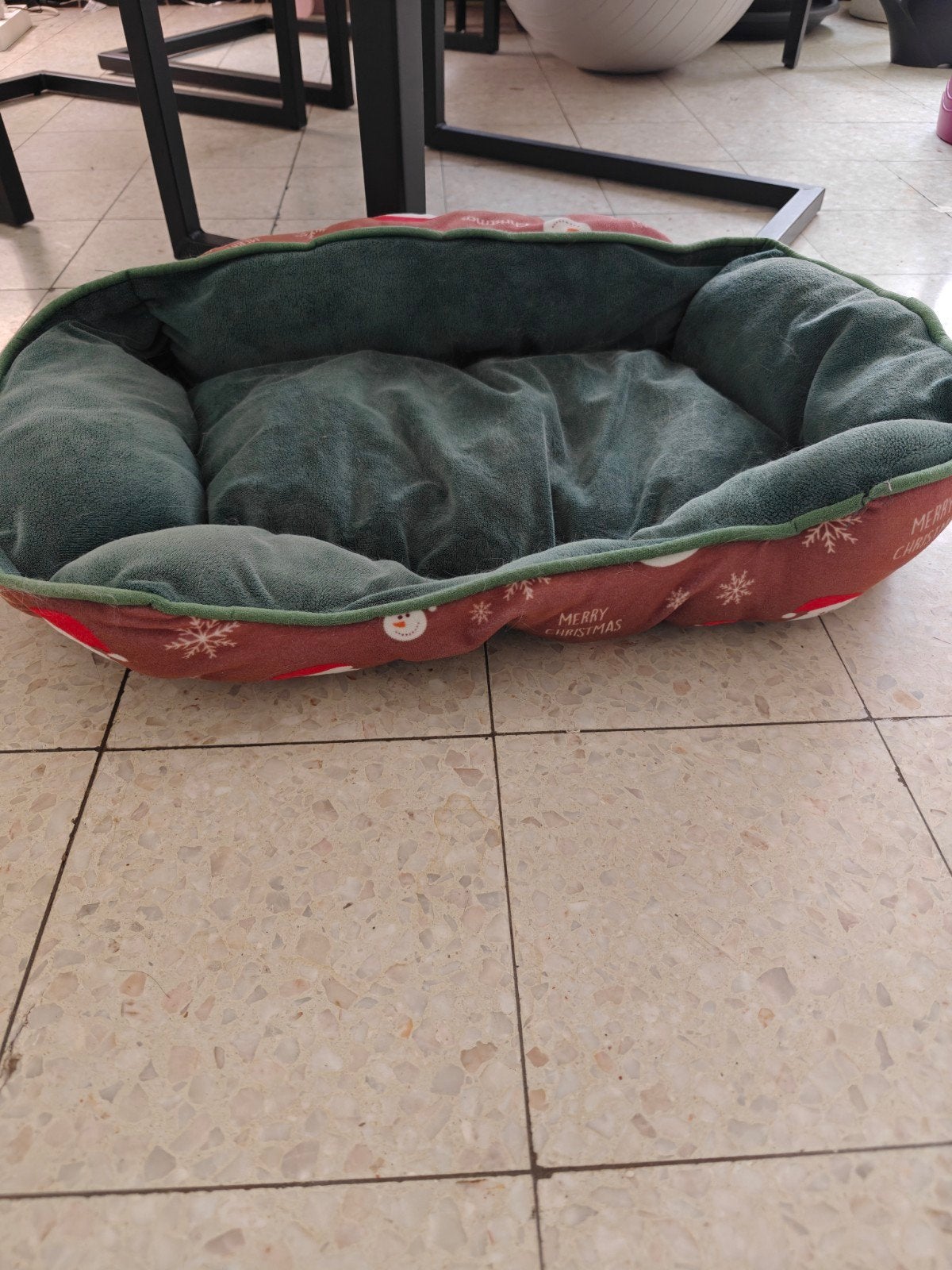 Panier de Noël pour chien, Enlèvement