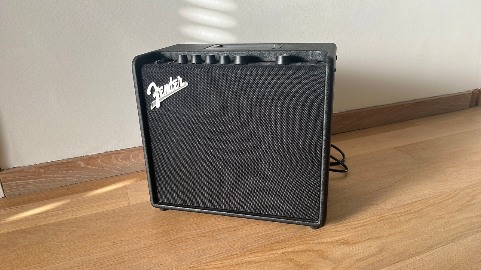 Fender LT25 gitaarversterker, Muziek en Instrumenten, Ophalen, Zo goed als nieuw