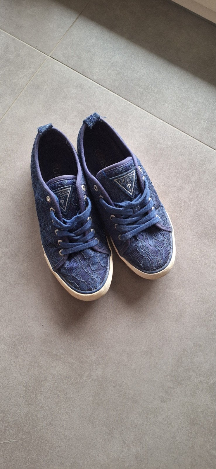 Schoenen Guess maat 37, Kleding | Dames, Schoenen, Ophalen, Guess, Blauw, Gedragen