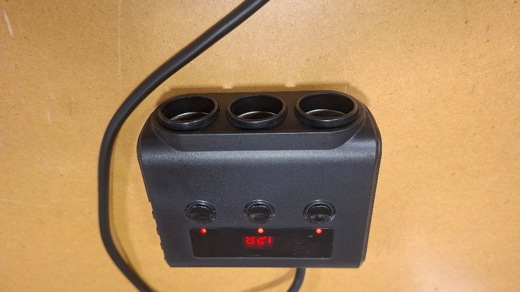 Distributeur multiprise allume-cigare  avec usb, Enlèvement ou Envoi, Comme neuf