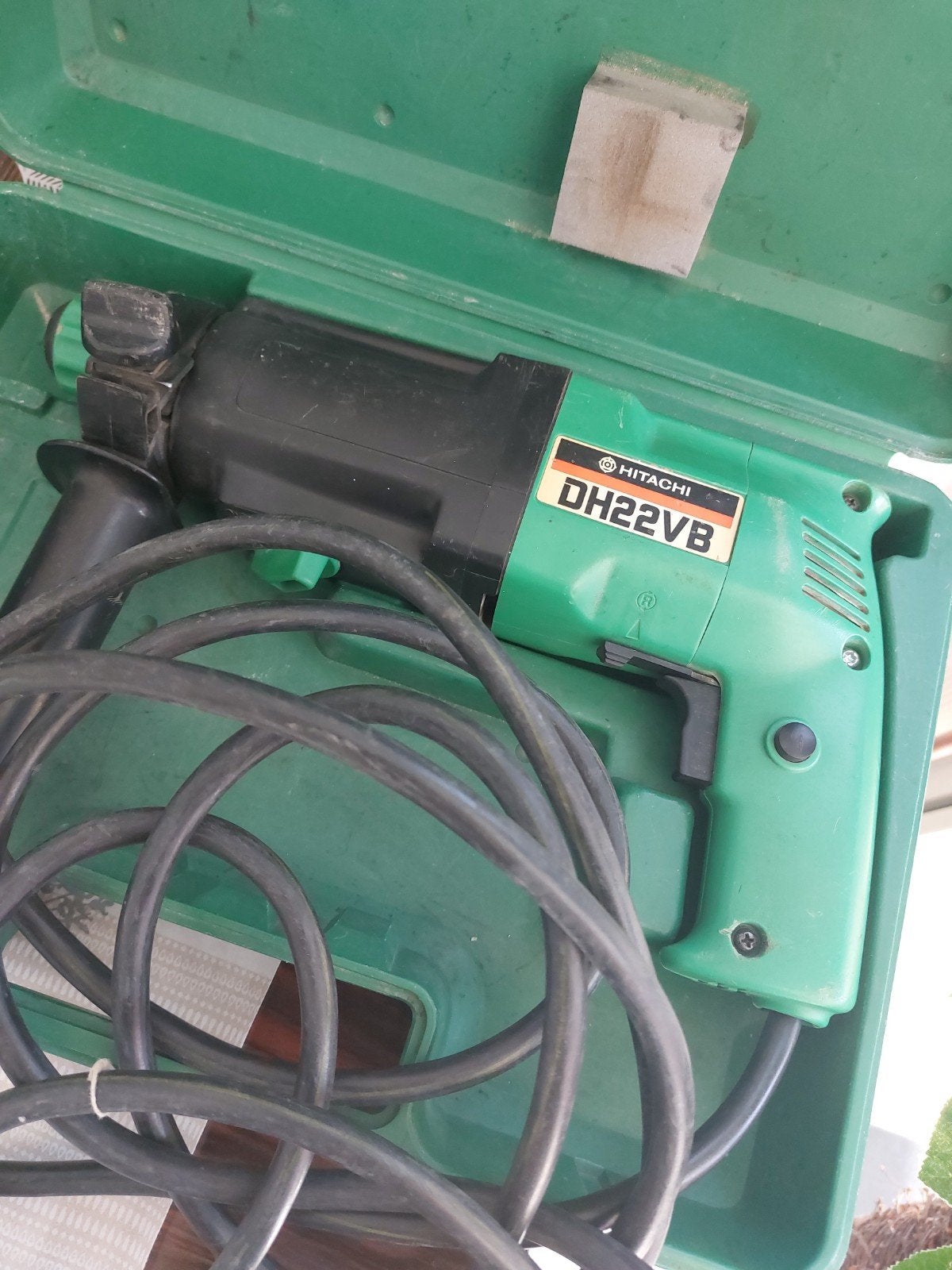 Hitachi, Boorhamer DH22VB, Enlèvement