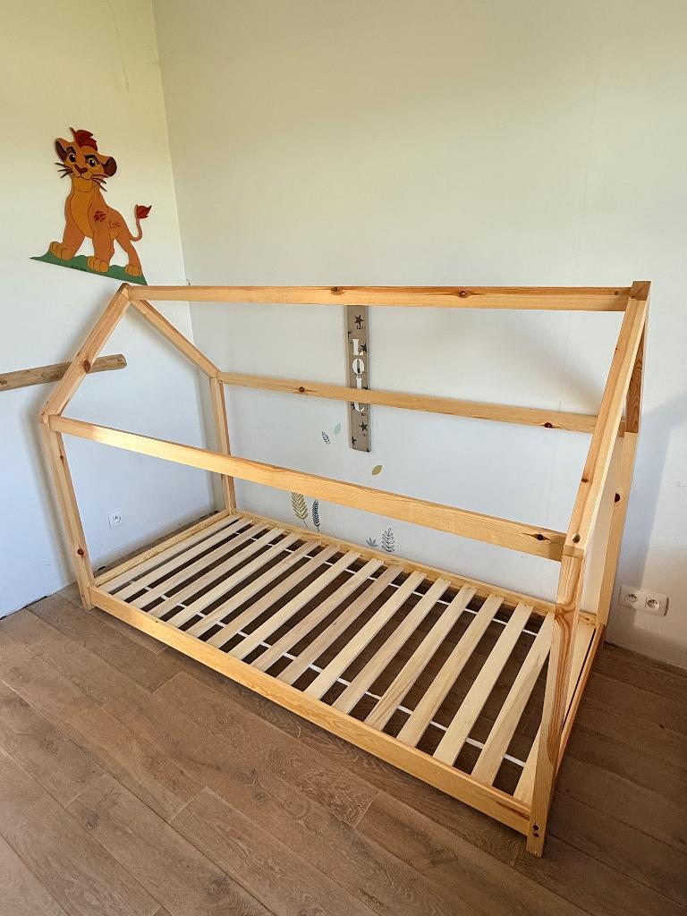 Kinderbed huis, Ophalen, 85 tot 100 cm, Zo goed als nieuw, Lattenbodem