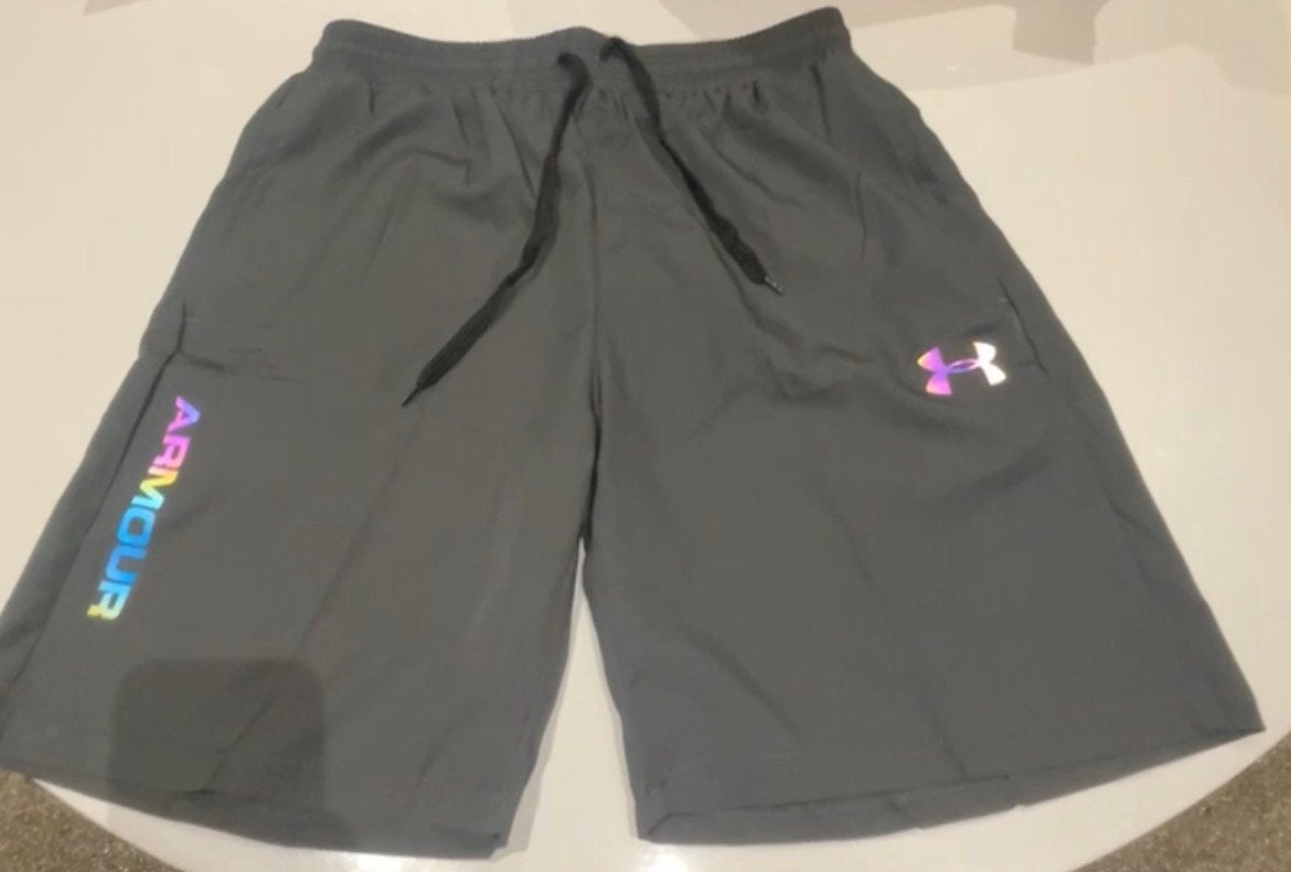 Short réfléchissant Under Armour, Neuf, Gris, Enlèvement ou Envoi, Général