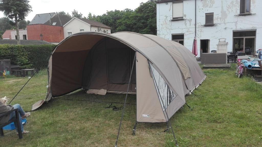 katoenen tunnel tent .
Merk falco 4600 .
6p., Ophalen
