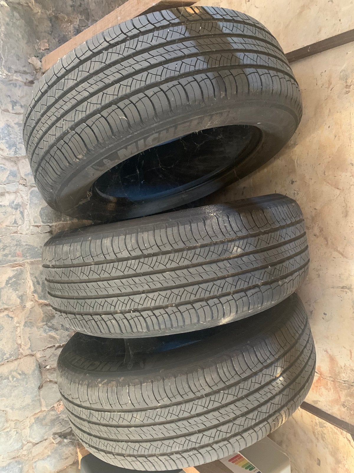 2 pneus Michelin toutes saisons tubeless radial 235/60R18, 4 Saisons, Enlèvement, Véhicule tout-terrain, Pneu(s)
