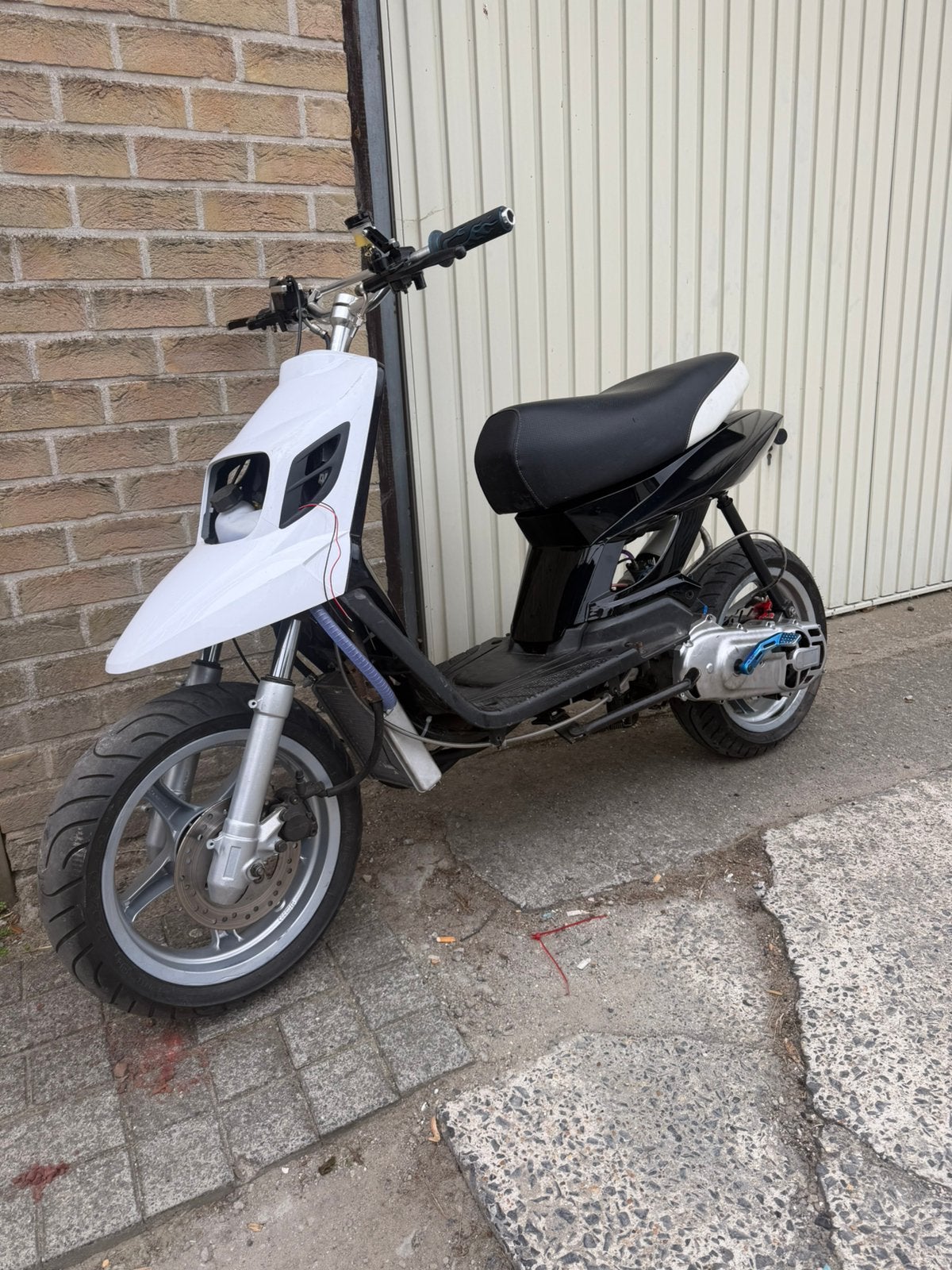 Spitro a klasse, Ophalen