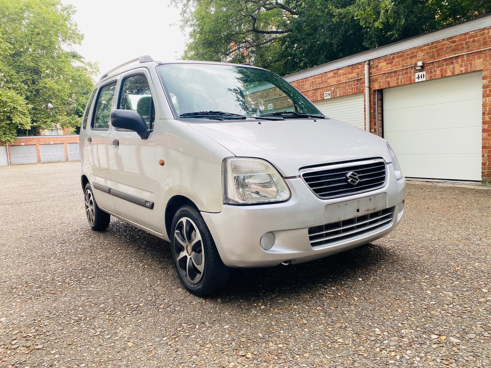 Mooie Suzuki R+1.3 benzine. Airco. Met technische controle, Auto's, Voorwielaandrijving, Stof, 4 cilinders, Wagon R+