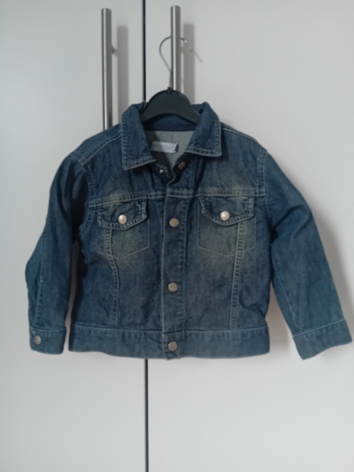 Jeans jasje maat 92, Kinderen en Baby's, Kinderkleding | Maat 92, Gebruikt, Jongen of Meisje, Ophalen of Verzenden, PETIT FiLOU