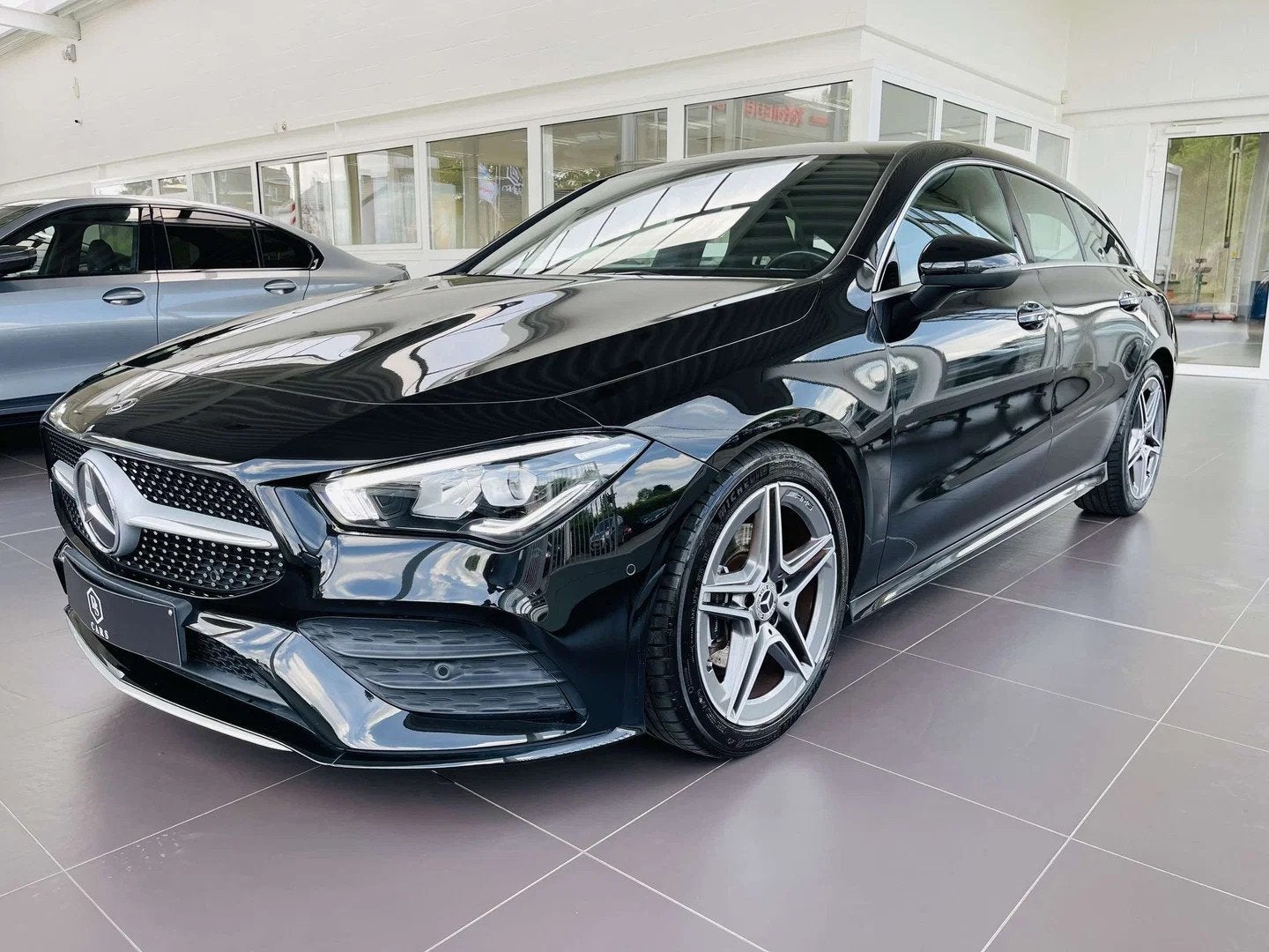 Mercedes-Benz CLA-Klasse 180 i * GARANTIE + PACK AMG + LED +, Autos, 100 kW, Achat, Euro 6, Entreprise