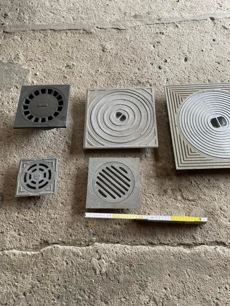 Aluminium deksels, Doe-het-zelf en Bouw, Buizen en Afvoer, Ophalen, Zo goed als nieuw, Aluminium