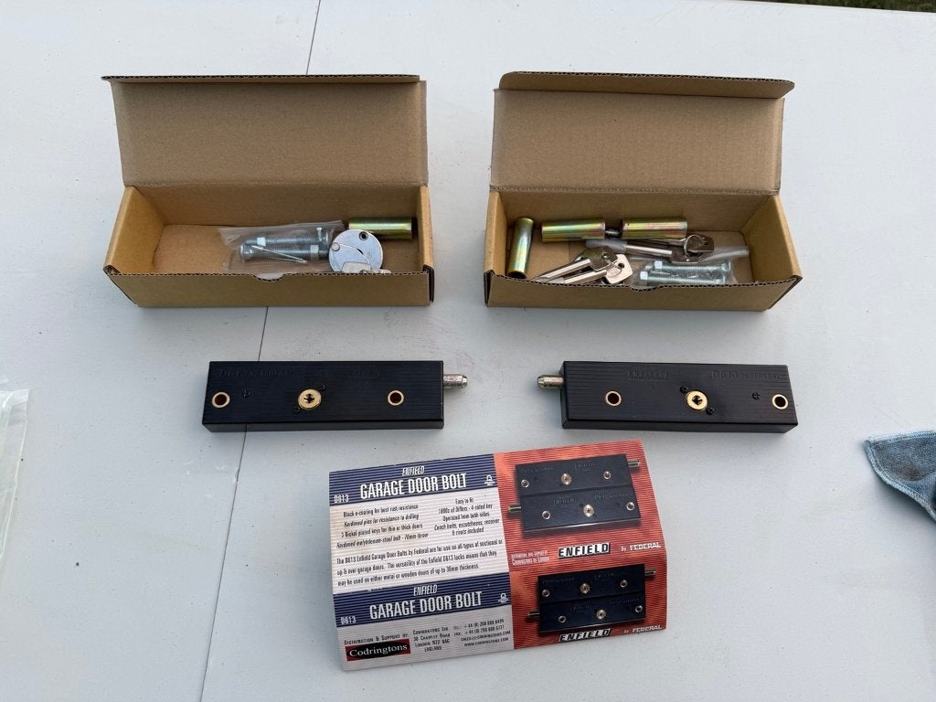Set garagepoortsloten Enfield D613 links/rechts – nieuw, Ophalen, Nieuw, Metaal