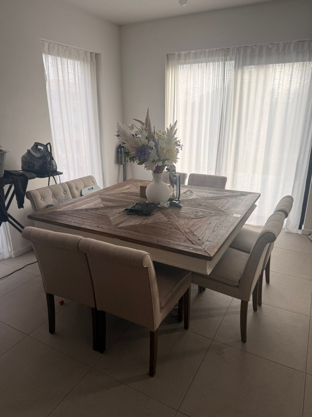 Eettafel Rivièra Maison + 8 stoelen Rivièra Maison, Enlèvement, Comme neuf