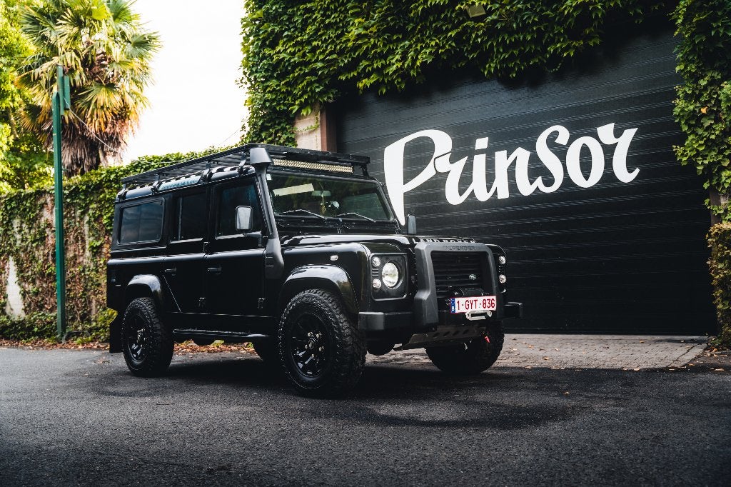 Land Rover Defender 110 TD5 15P // FULL BLACK, Auto's, Stof, Zwart, Zwart, SUV of Terreinwagen