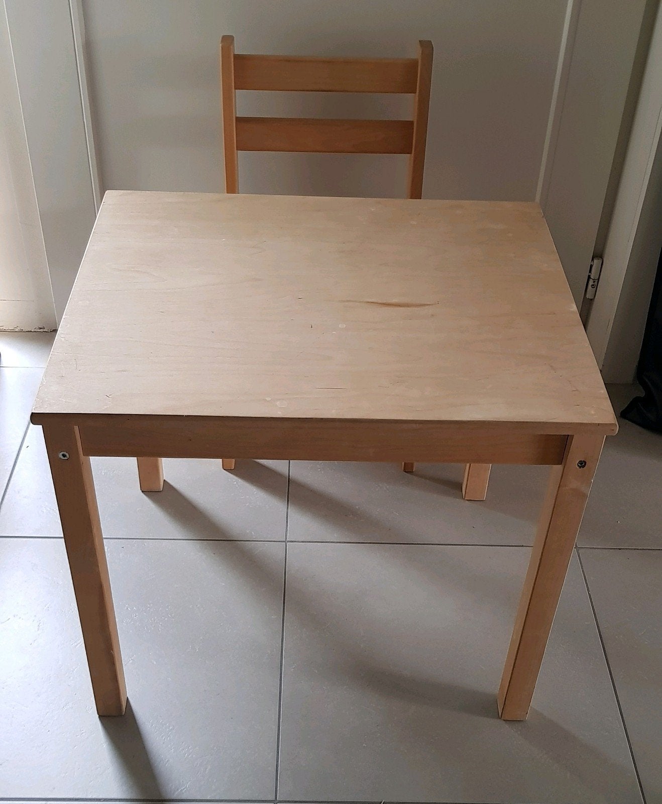 Kindertafel met stoeltje in hout, Kinderen en Baby's, Ophalen, Gebruikt, Tafel(s) en Stoel(en)