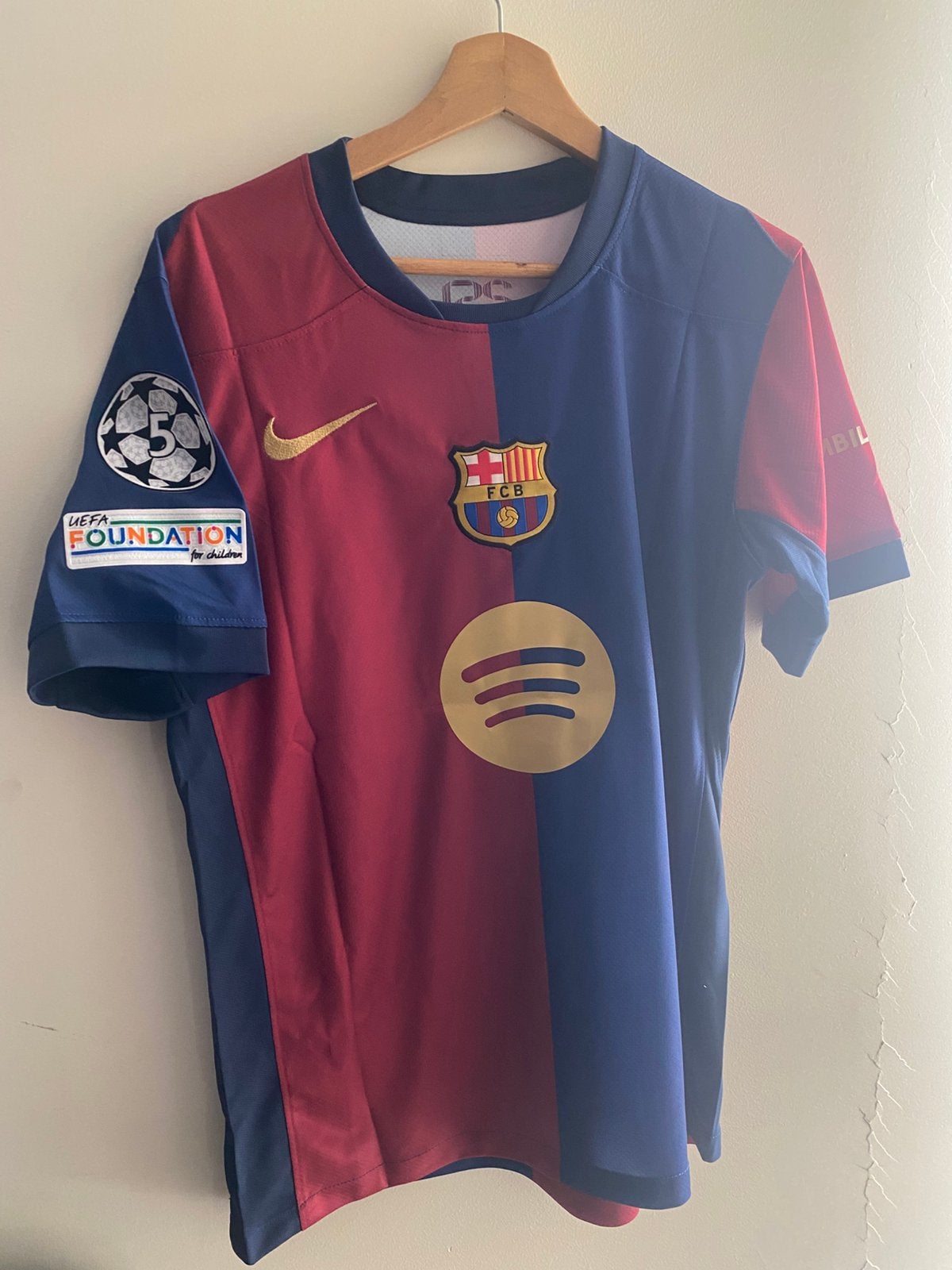 Mens size S Nike FC Barcelona Home STADIUM Jersey, Taille S, Enlèvement ou Envoi, Neuf, Maillot