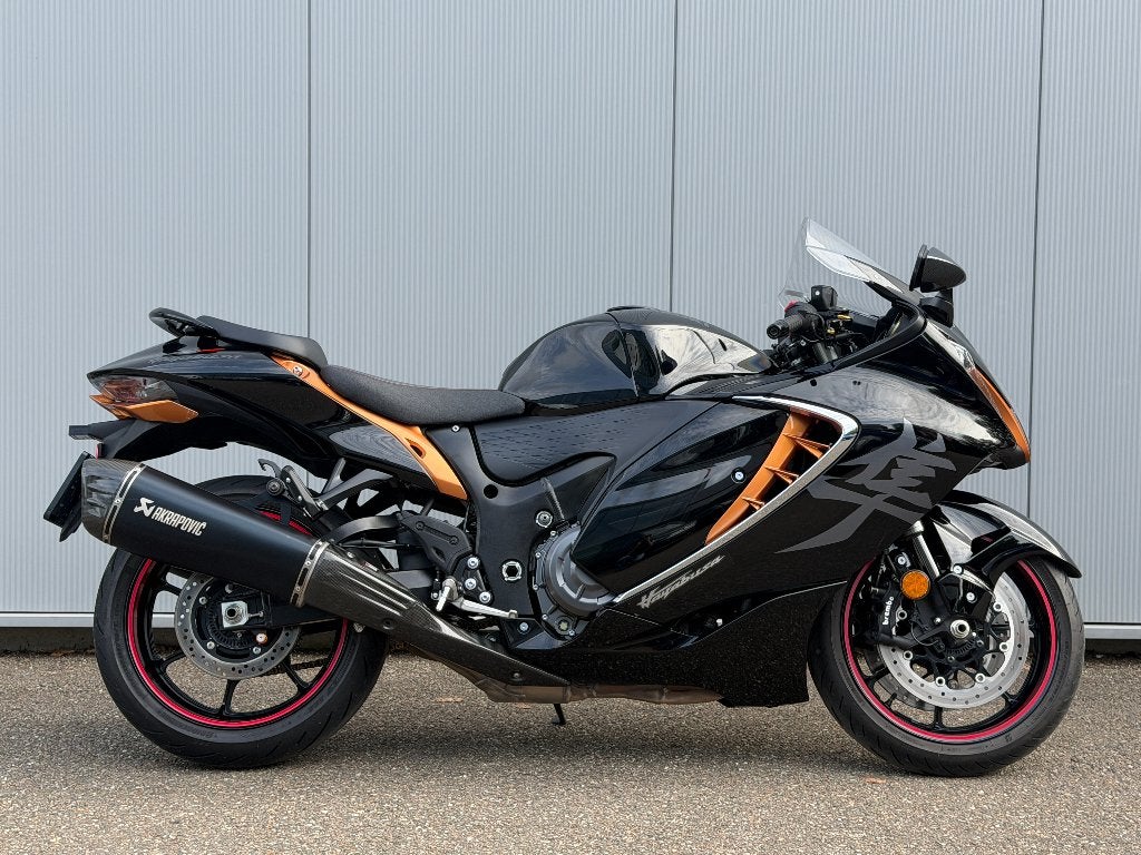 Suzuki GSX 1300 R Hayabusa / Akrapovic /  2023 -- 11 000 km, Motoren, 1340 cc, 4 cilinders, Motorrijbewijs A, Bedrijf