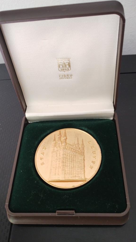 Eremedaille, herinnering medaille goudkleurig 1943 1993, Postzegels en Munten, Penningen en Medailles, Ophalen of Verzenden