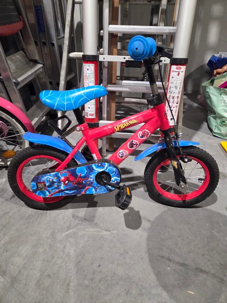 Spiderman fiets, Fietsen en Brommers, Ophalen, Zijwieltjes