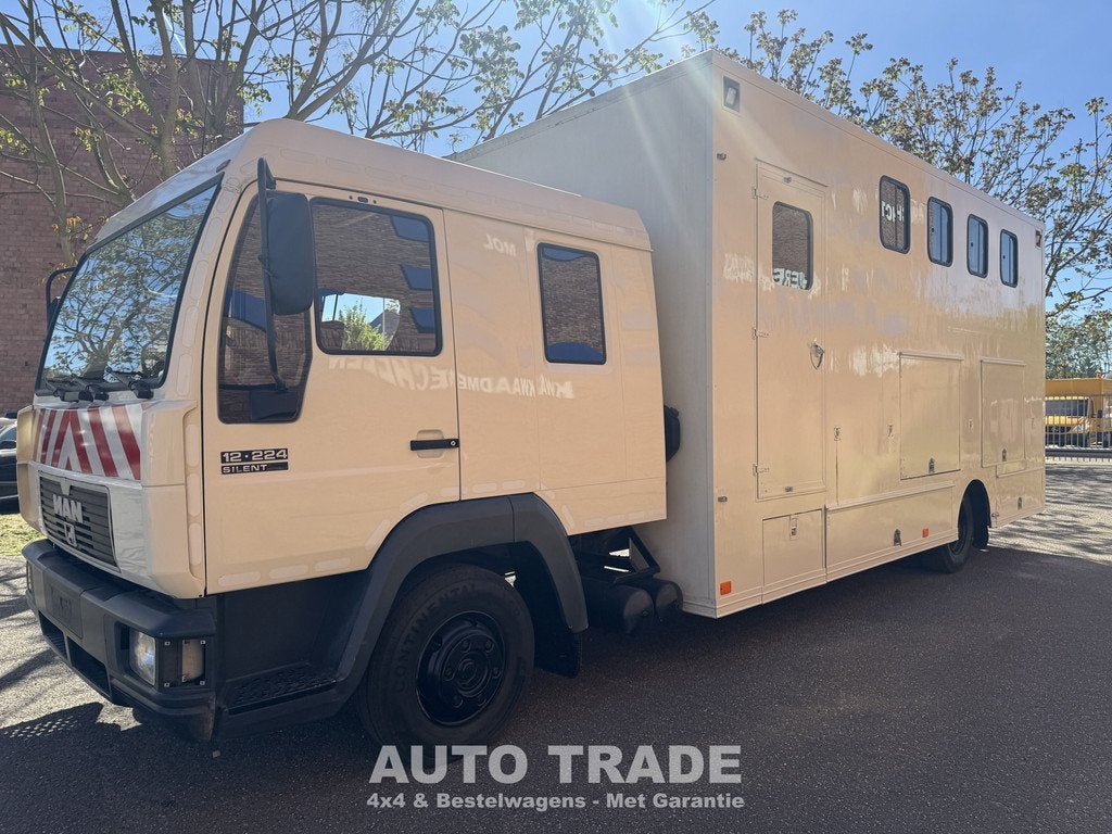 MAN LC | Paardenwagen | Dubbele Cabine | 6 zitplaatsen |, Auto's, Vrachtwagens, Euro 2, Stof, MAN, Wit