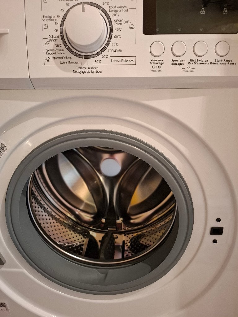Machine à laver quasi neuve, Electroménager, Lave-linge, Comme neuf, Chargeur frontal, 6 à 8 kg, 85 à 90 cm, 1200 à 1600 tours