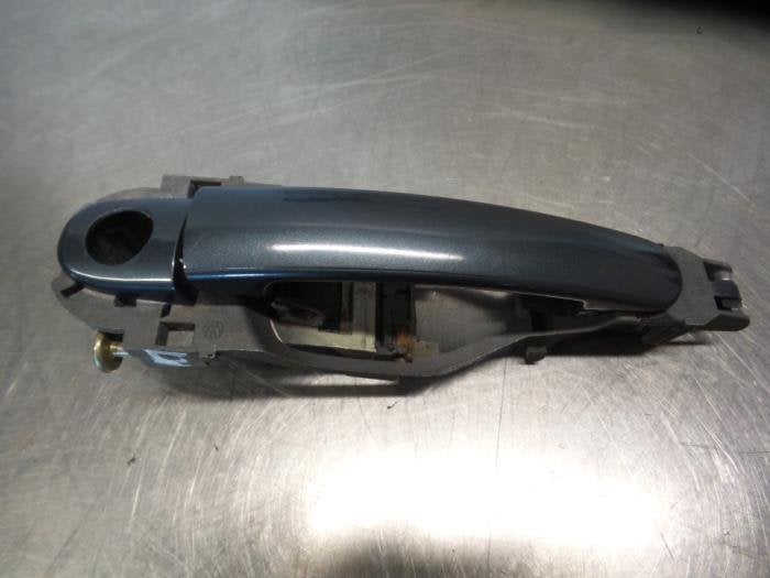 Poignée portière 4portes avant gauche d'un Volkswagen Polo, Autos : Pièces & Accessoires, Volkswagen, -, 3 mois de garantie, Utilisé