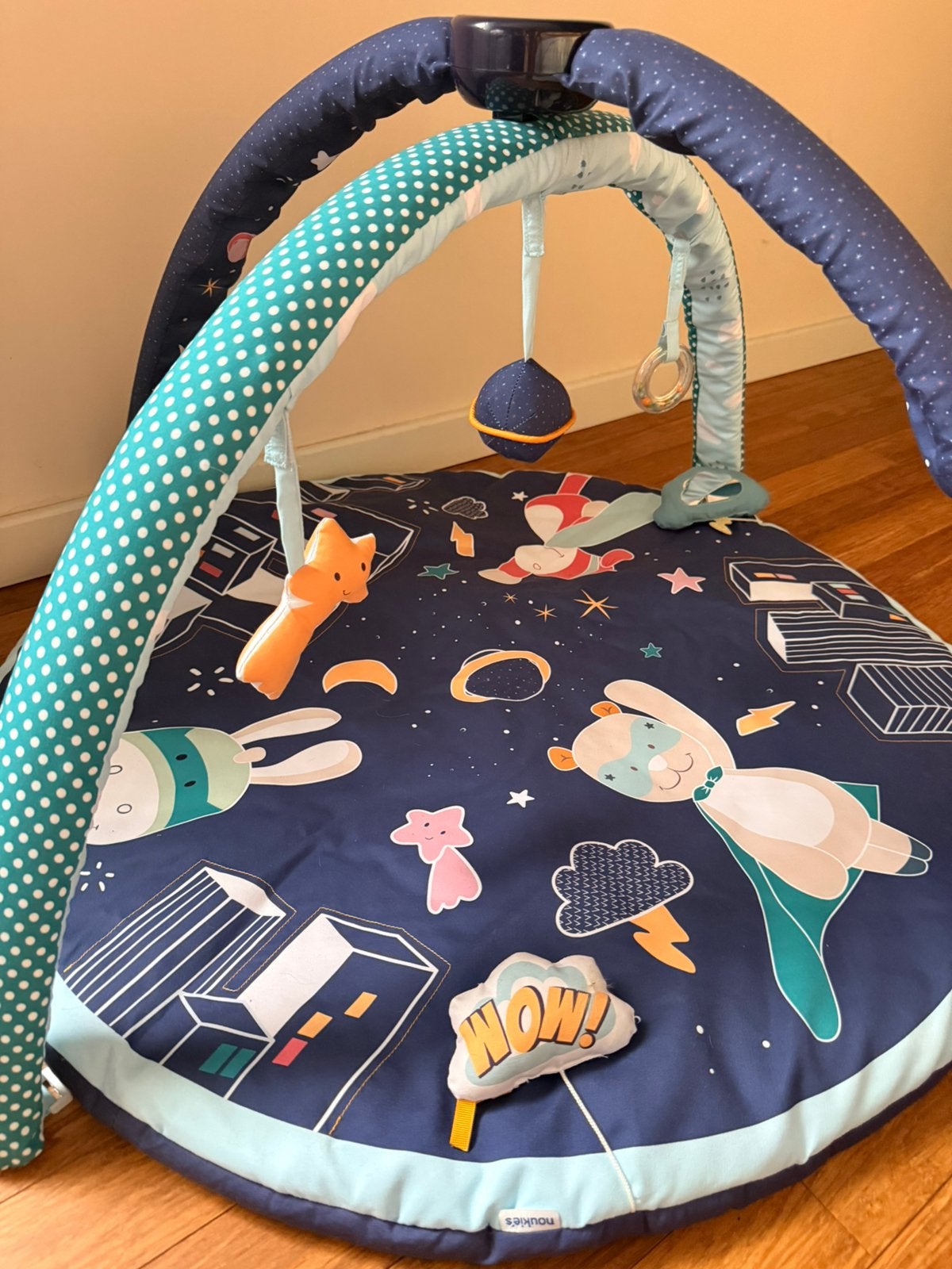 Tapis d’éveil Noukie’s Super-héros – sons & lumière, Enlèvement ou Envoi, Comme neuf
