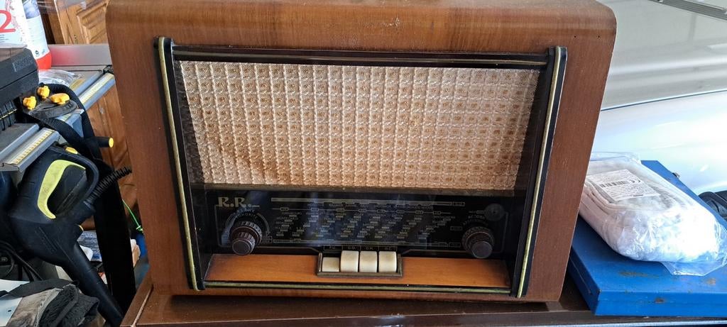 Oude radio jaren '30 merk RR, Antiquités & Art, Antiquités | TV & Hi-Fi, Enlèvement