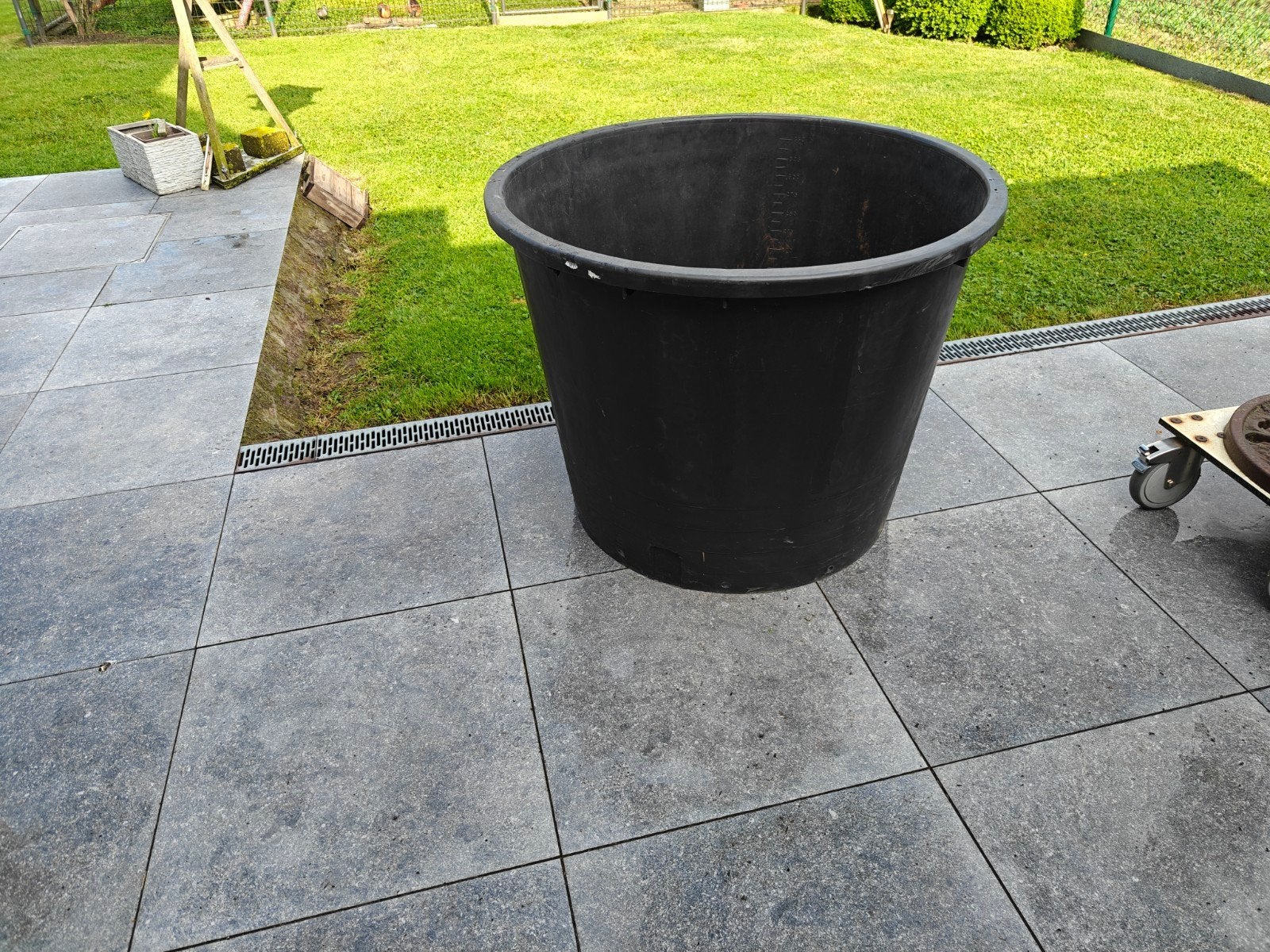Grote bloempot voor buiten nooit gebruikt, Tuin en Terras, Ophalen