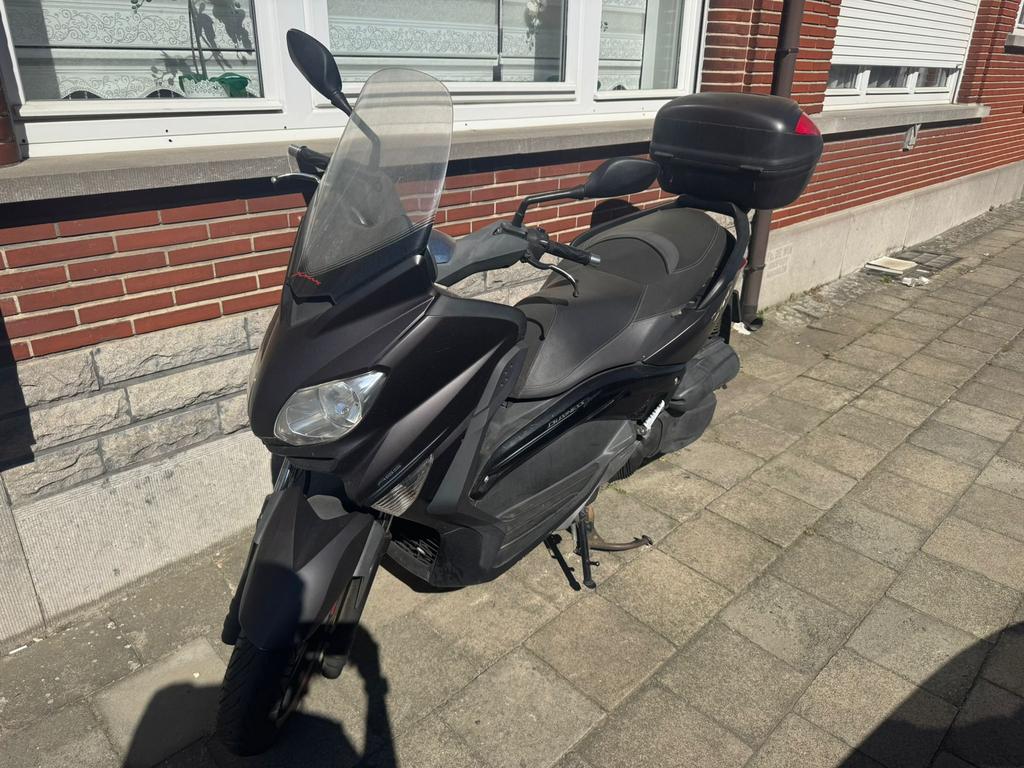 Yamaha XMAX 125 Premium Business, Fietsen en Brommers, Ophalen of Verzenden, Zo goed als nieuw