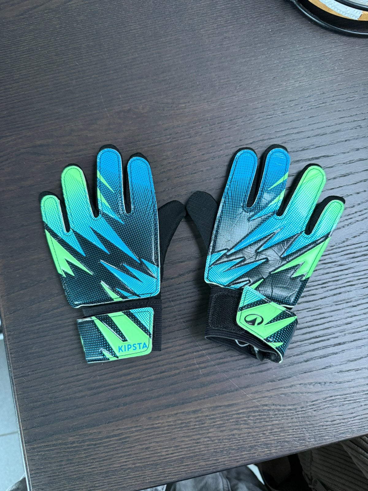keepershandschoen voor kinderen, Sport en Fitness, Ophalen, Zo goed als nieuw, Handschoenen