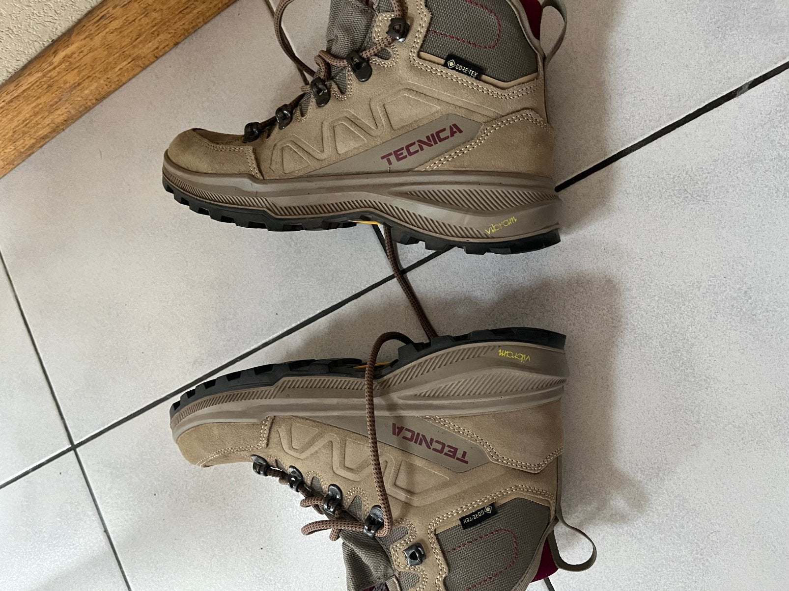 Wandelschoenen., Sport en Fitness, Bergsport en Wandelen, Ophalen, Zo goed als nieuw