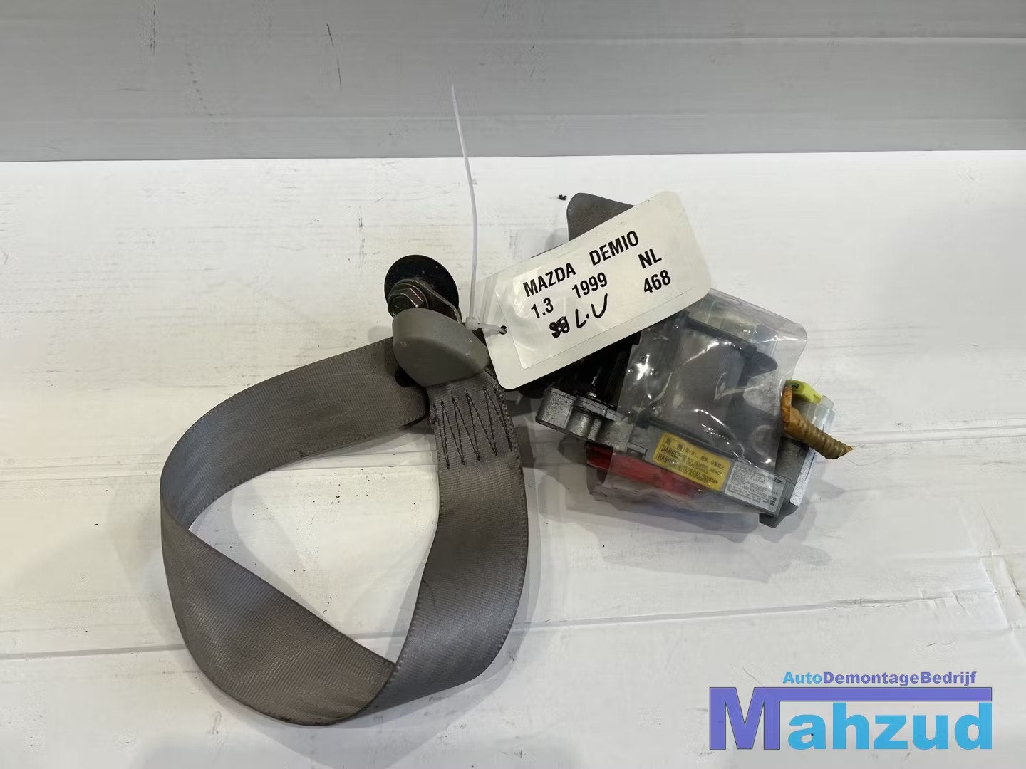 MAZDA DEMIO links voor gordel 1996-2003, Shinchi, Fuchu-Cho 3-1
730-8670  Hiroshima, Mazda Motor Corporation, Info@mazda.co.jp