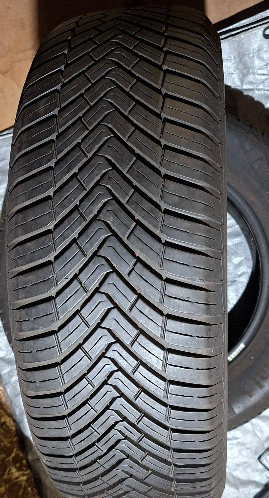 Paire de Pneus Neufs Continental AllSeasonContact pour SUV, Enlèvement, 4 Saisons, Pneu(s)